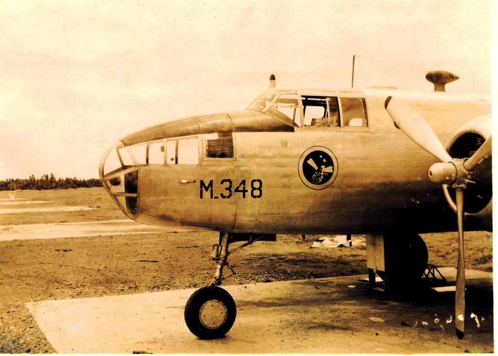 Ook hier het nieuwe embleem van de P.V.A. op de Mitchell B-25